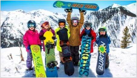 Nabízí plastových snowboardů dětských