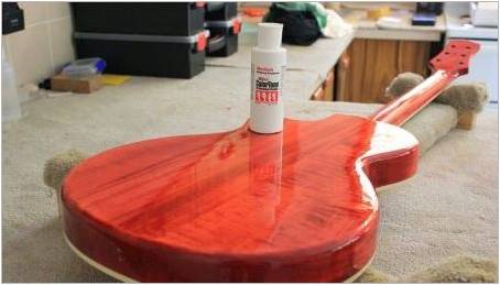 Jak malovat na kytaru doma?