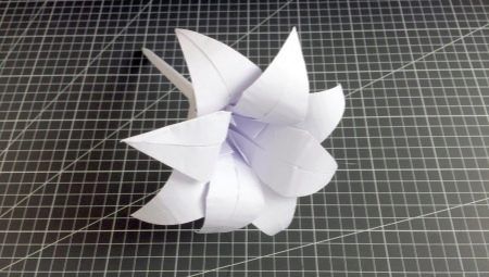 Vytváření origami ve tvaru lilie