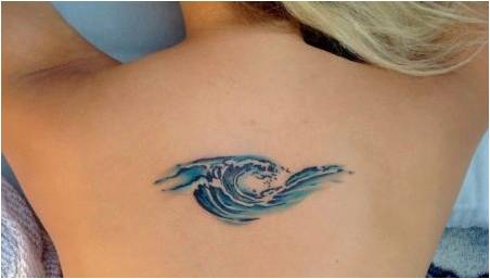 Hodnota a náčrtky tetování ve tvaru vlny