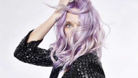 Světle fialové vlasy: Komu se hodí a jak si vybrat barvu?