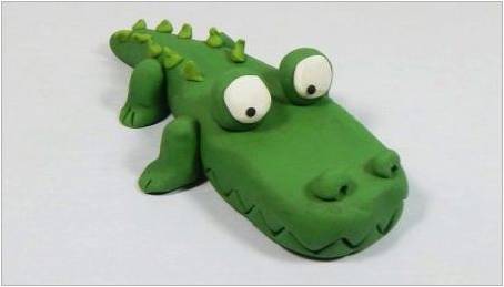 Lepim krokodýl z plastelíny