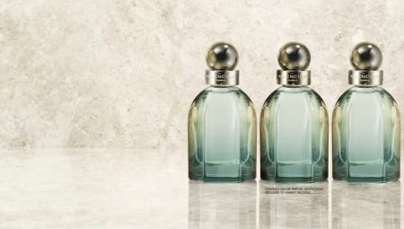 Zvolit ženský parfém od Balenciaga